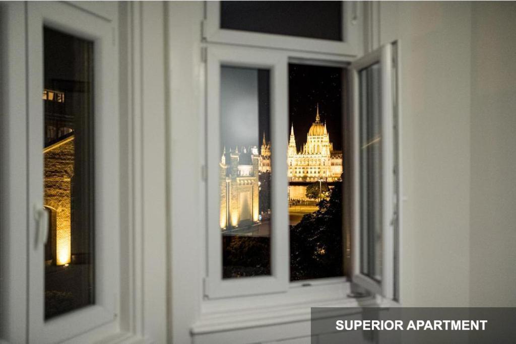 Bpr Agathe Elegant Suite With Parliament View Budapest Bagian luar foto